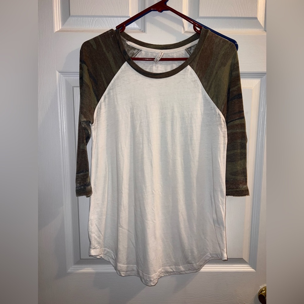3/4 sleeve camo top